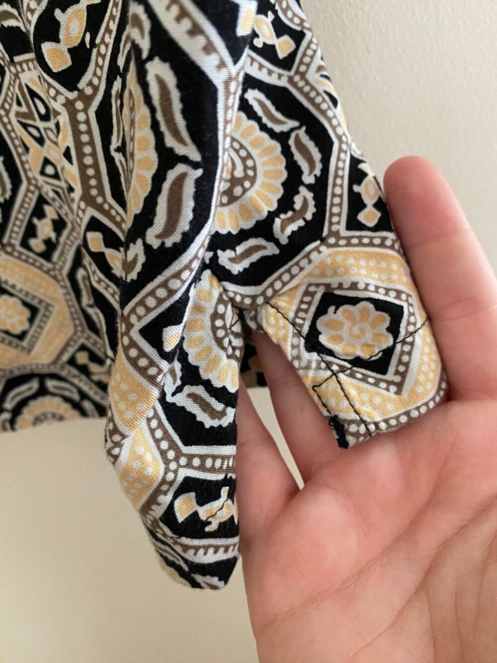 Geometric Pattern Button Up - Picture 6 of 7